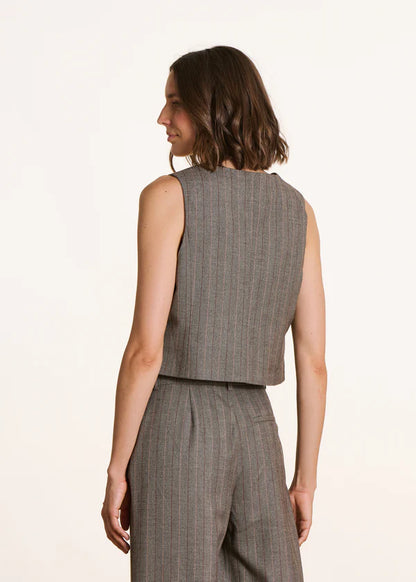LA FEE MARABOUTEE GREY STRIPED SLEEVELESS BLAZER