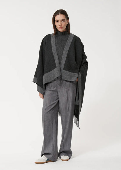 HUMILITY KOSOYA CAPE