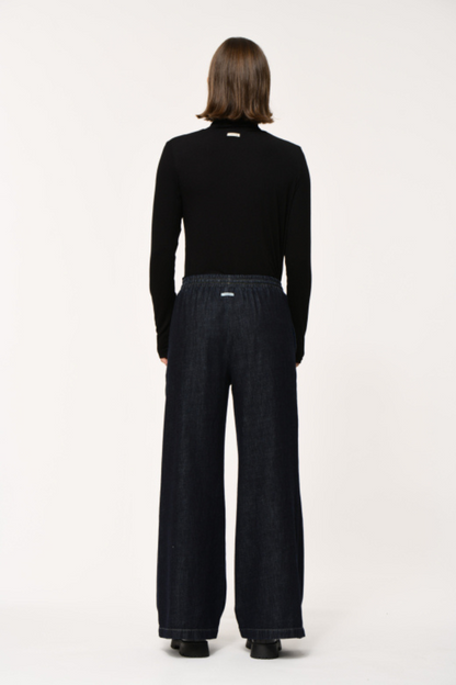 Humility palazzo jean