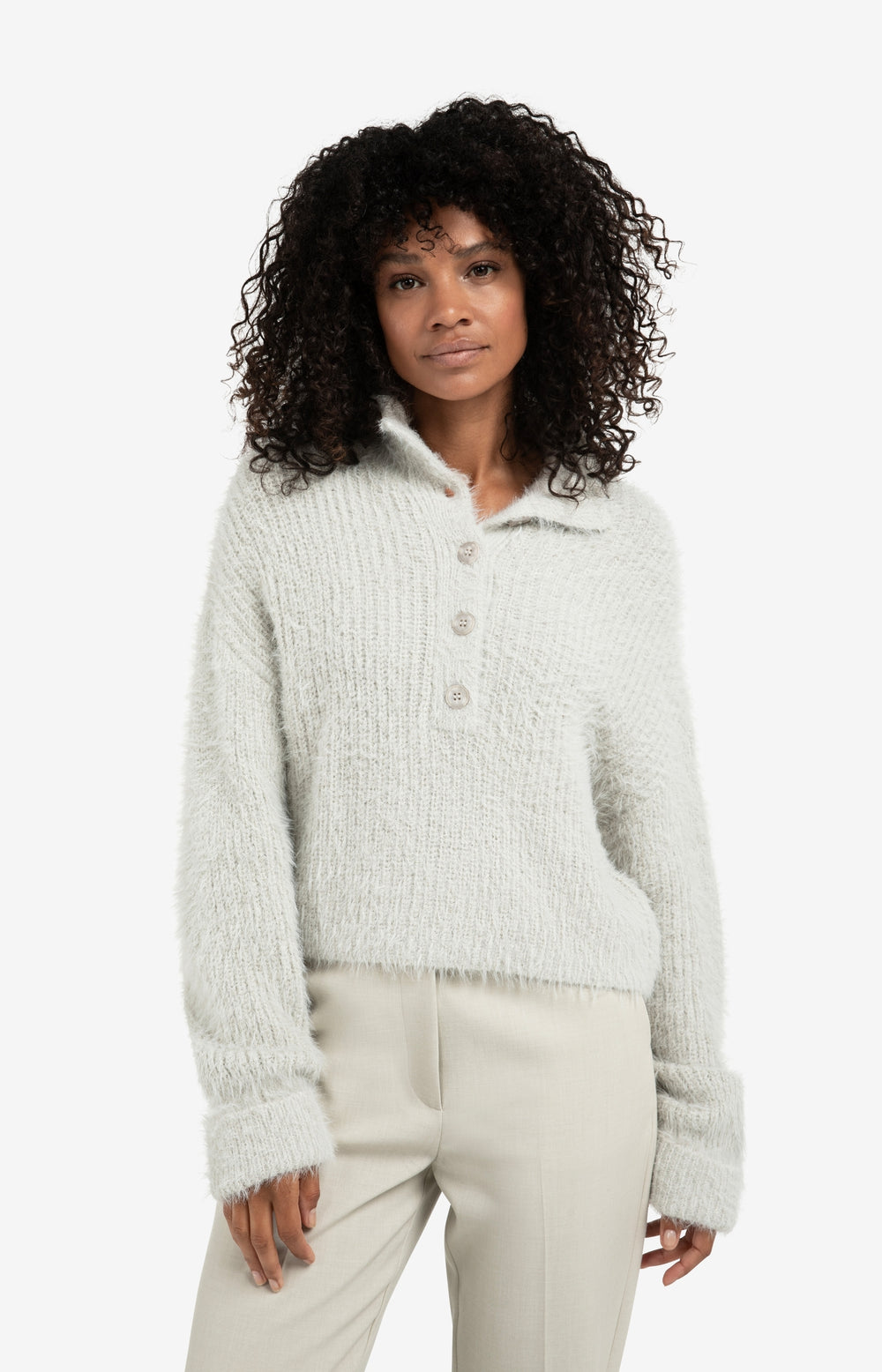 YAYA fluffy cropped sweater